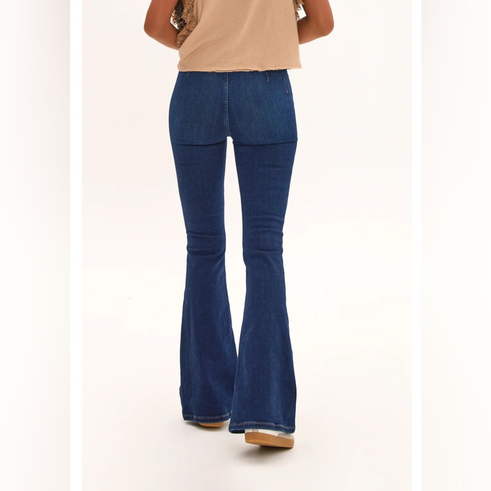 Free People We The Free Jayde High Rise Flare Leg Jeans Tulsa Blue Size 27 - Picture 3 of 15